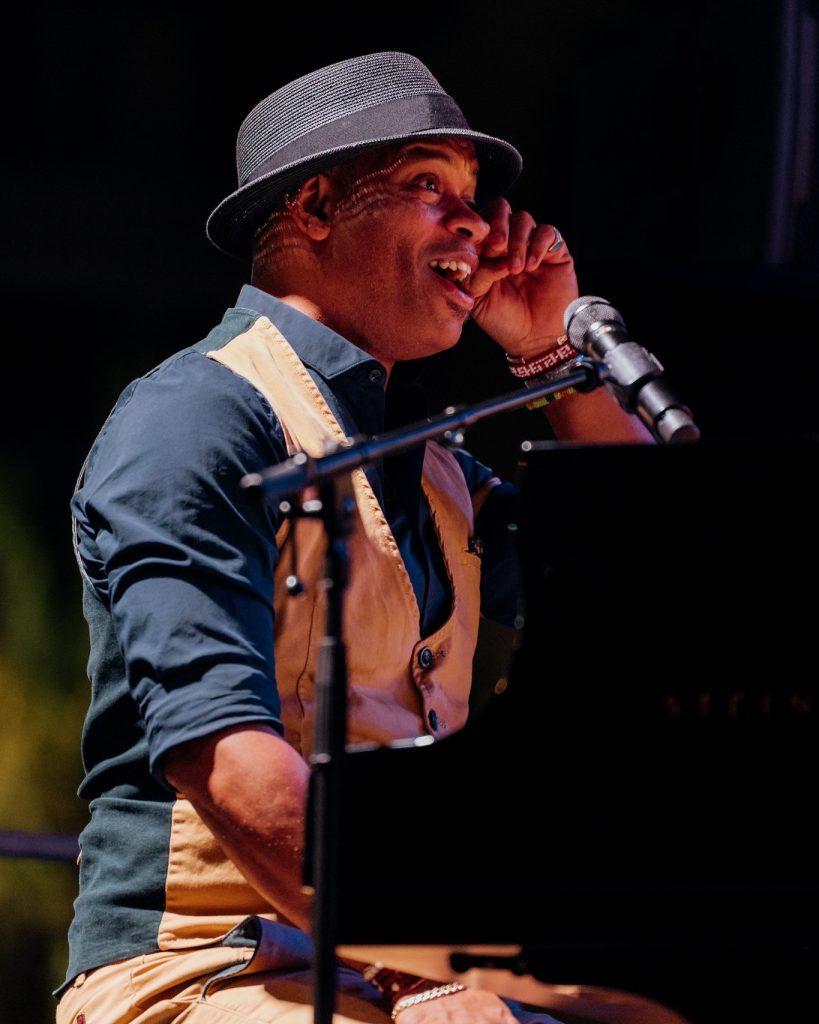 Roberto Fonseca fait chanter son public