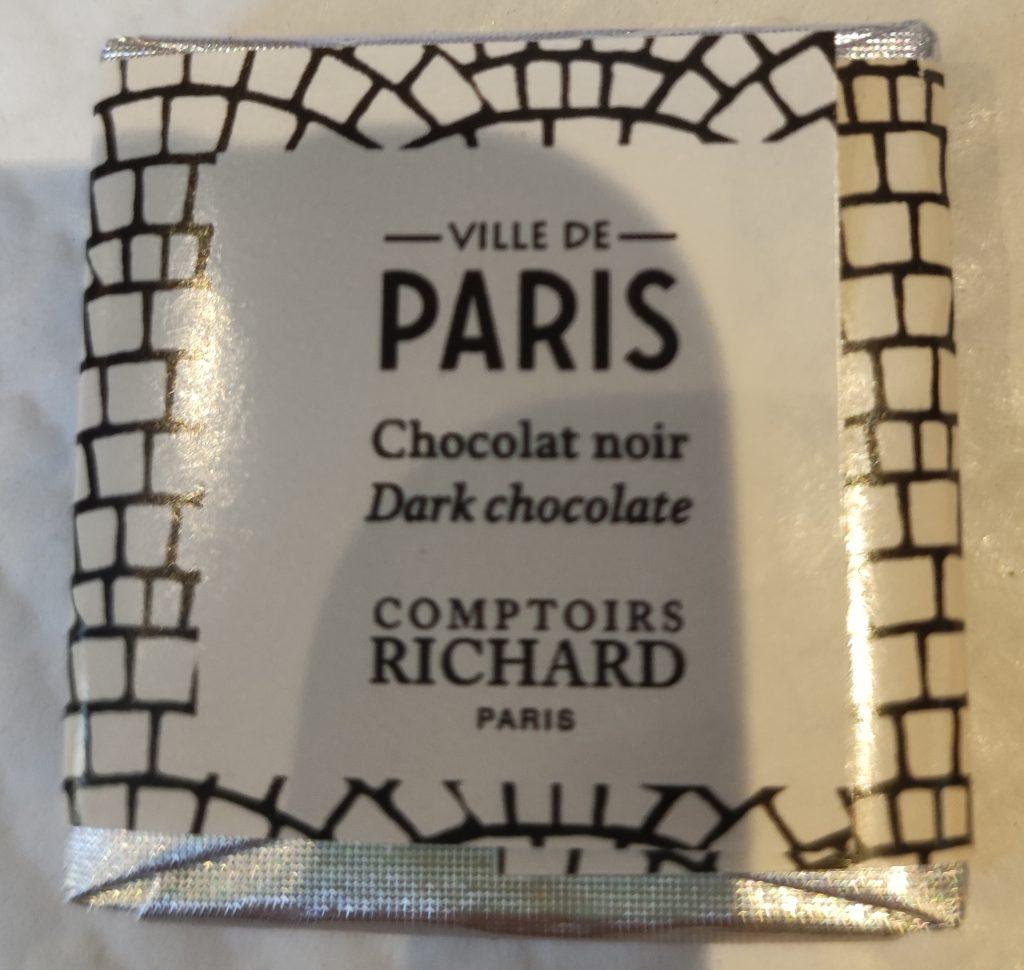 Un petit chocolat avec un expresso bien serré : le top pour finir un un bon déjeuner parisien, après une visite à l'expo Van Gogh.