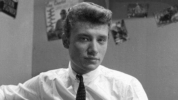 Johnny Hallyday jeune, pas encore fou d'amour pour Sylvie.