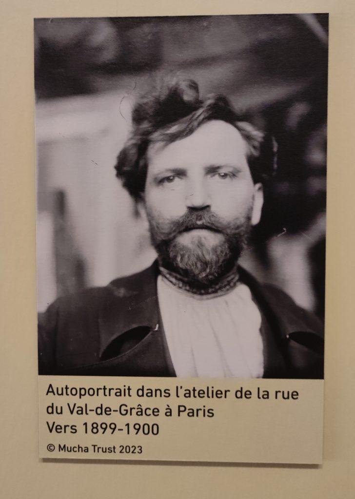 Alfons Mucha - Autoportrait - photographie - © Mucha Trust 2023
