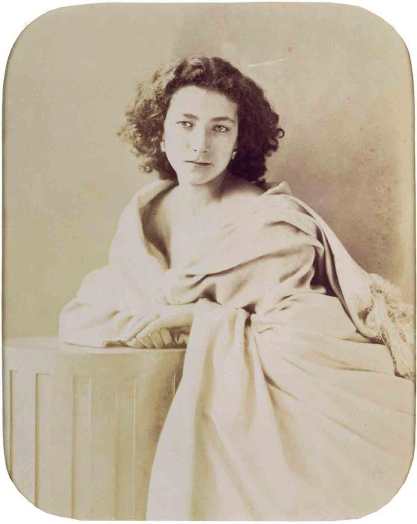 Sarah Bernhardt photographiée par Nadar